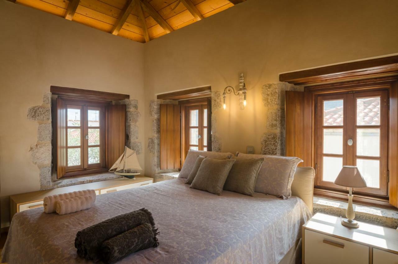 Panthemis Villa Leonidio Exterior photo