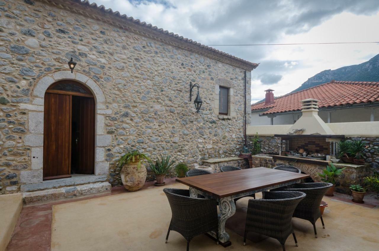 Panthemis Villa Leonidio Exterior photo