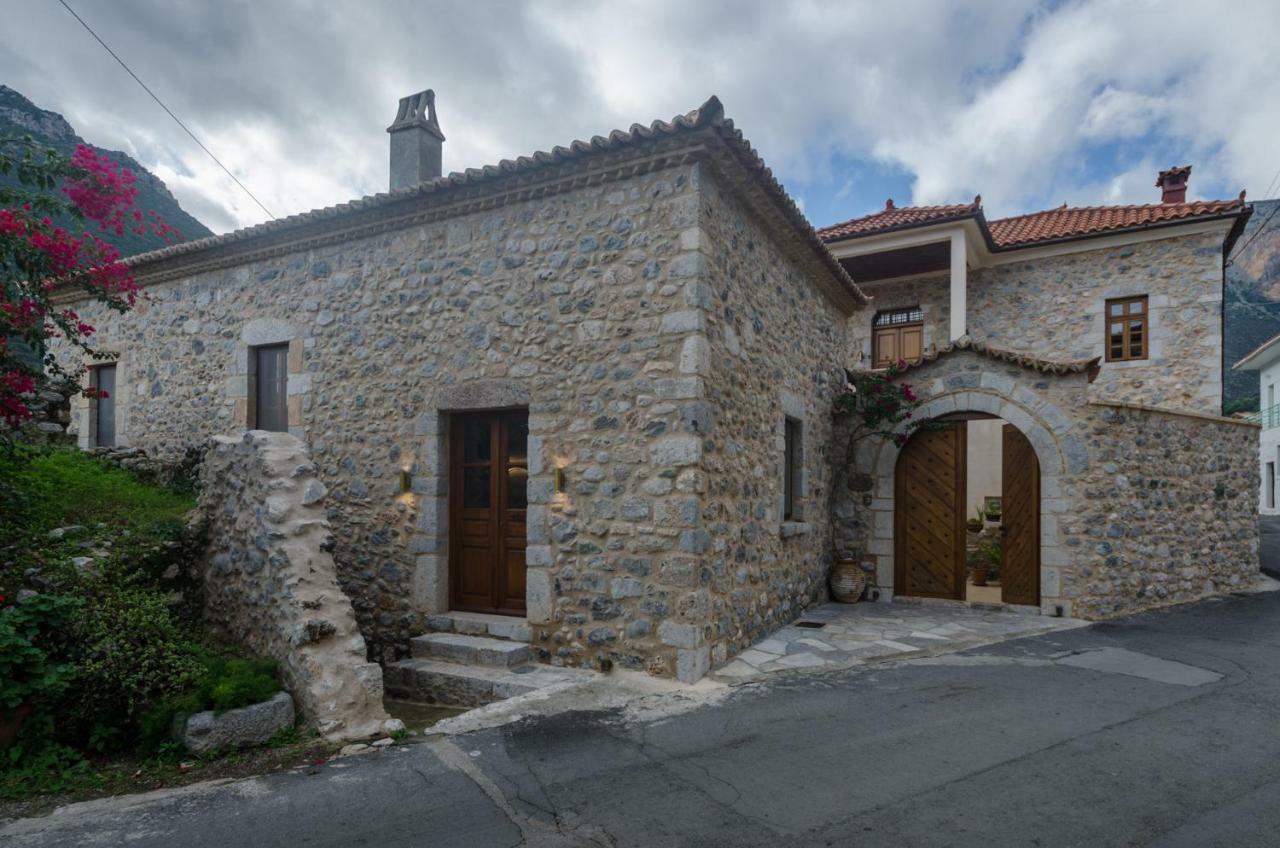 Panthemis Villa Leonidio Exterior photo